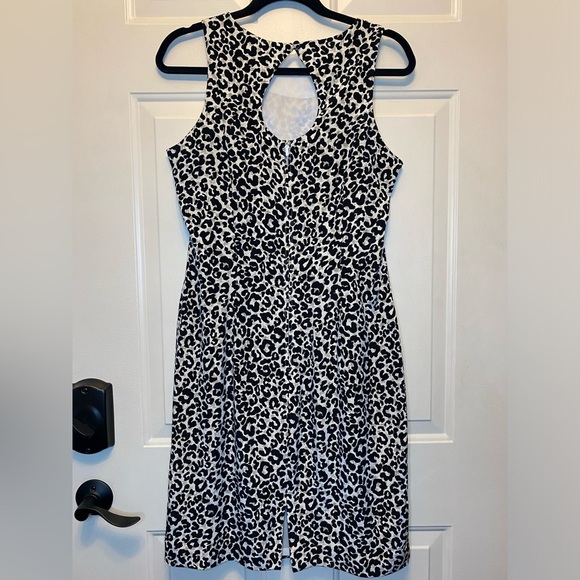 Maggy London 100% Silk Black & White Sz 10 Leopard Print Sheath Sleeveless Dress - Picture 2 of 15